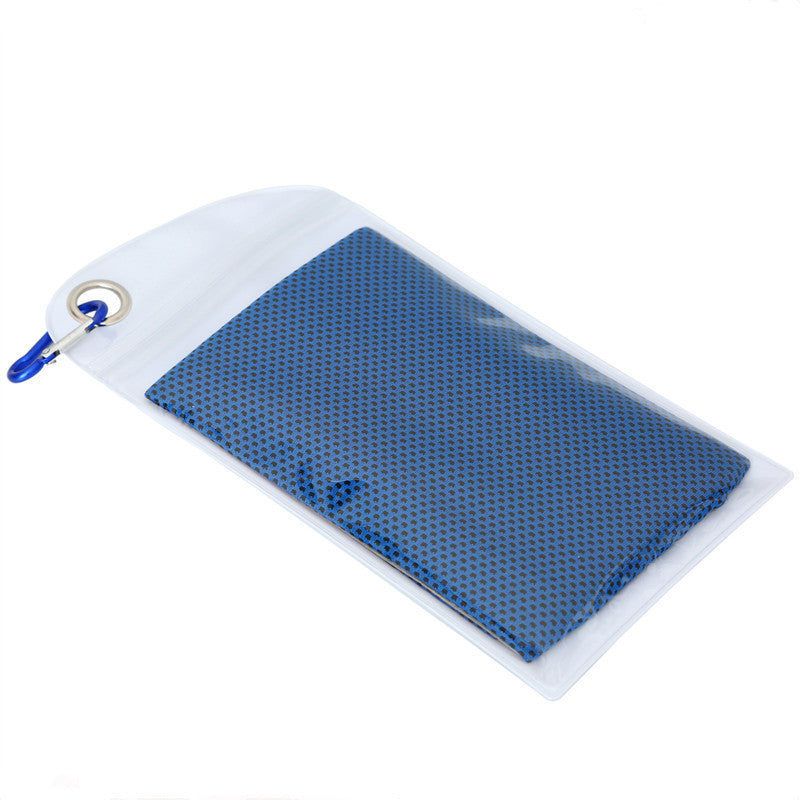 Serviette rafraîchissante bleu pour sport et canicule